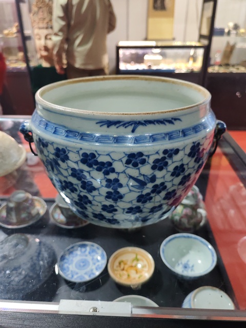 古玩陶瓷青花四系粥罐真品鑒賞圖