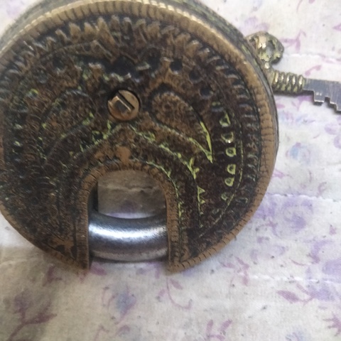 古玩銅器銅鎖真品鑒賞圖