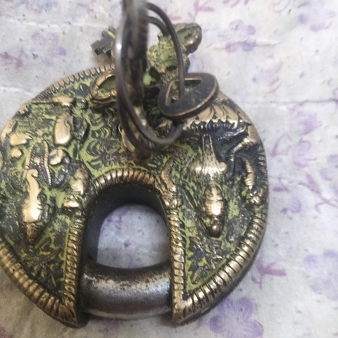 古玩銅器銅鎖真品鑒賞圖