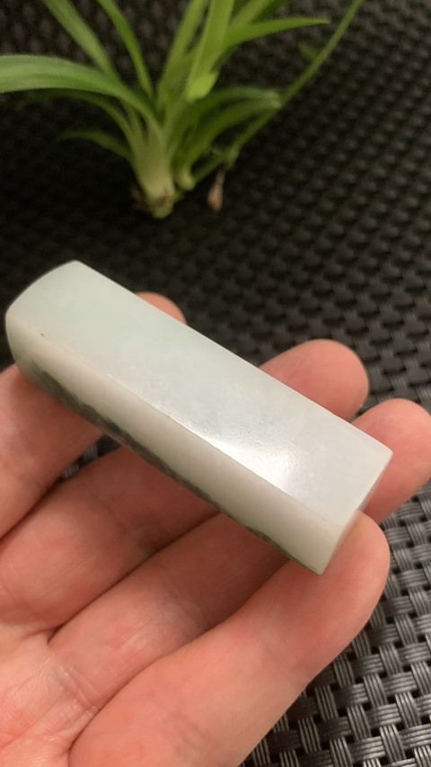 古玩玉器清代天然翡翠“素紋印章料”拍賣,當前價格6800元