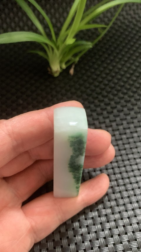 古玩玉器清代天然翡翠“素紋印章料”拍賣,當前價格6800元