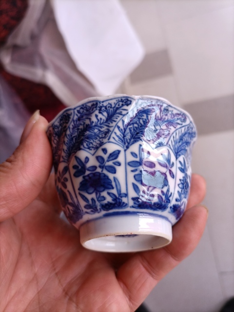 古玩陶瓷青花花卉紋花口杯真品鑒賞圖