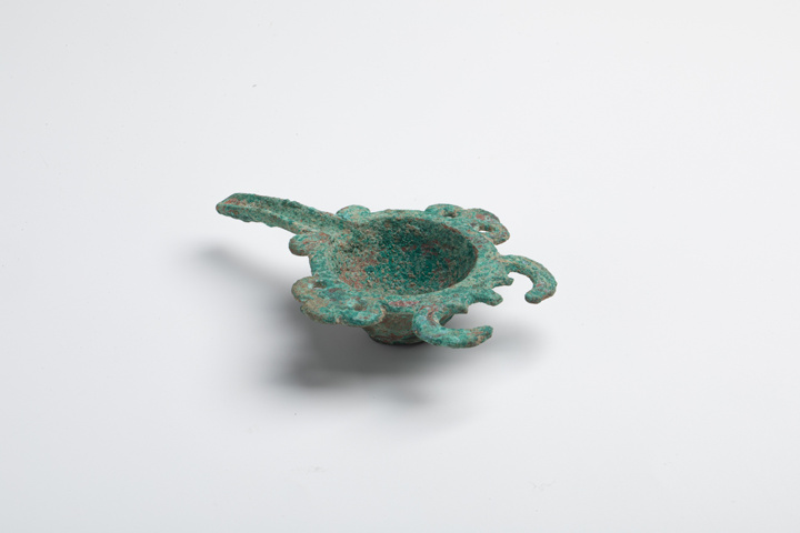 古玩雜項【古代藝術品收藏】宋元. 青 銅 油燈(法國盧浮宮博物館同款)拍賣，當前價格1888元