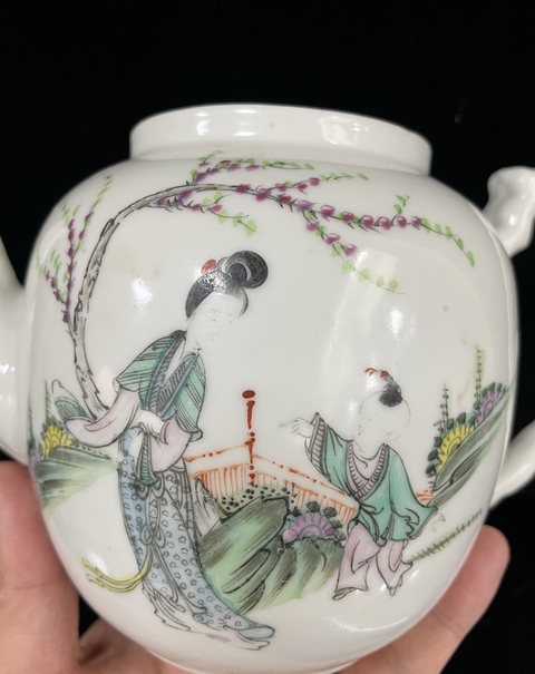 古玩陶瓷民國(guó)-粉彩人物故事壺拍賣，當(dāng)前價(jià)格999元