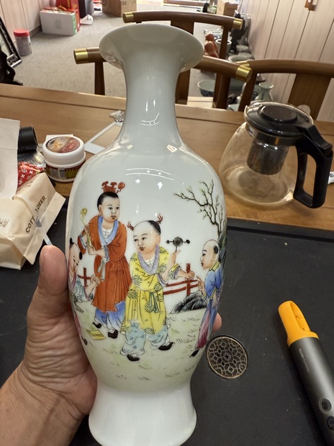 古玩陶瓷粉彩人物故事觀音瓶真品鑒賞圖