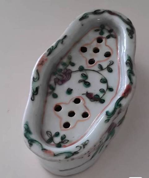 古玩陶瓷仕女嬰戲紋粉彩油絮缸真品鑒賞圖