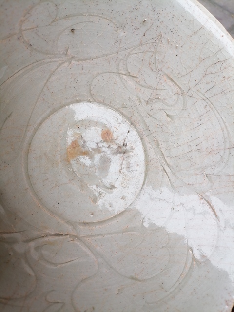 古玩陶瓷影青花口刻花碗真品鑒賞圖