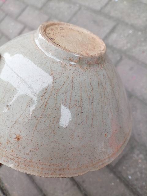 古玩陶瓷影青花口刻花碗真品鑒賞圖