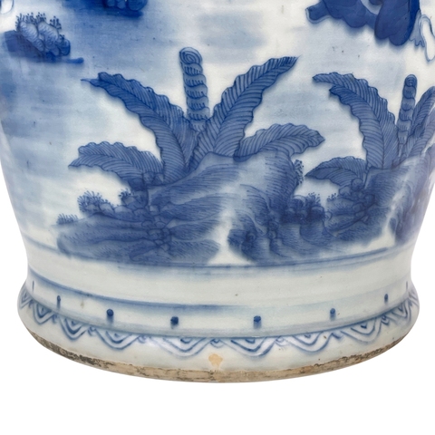 古玩陶瓷人物紋青花雙耳盤口瓶真品鑒賞圖