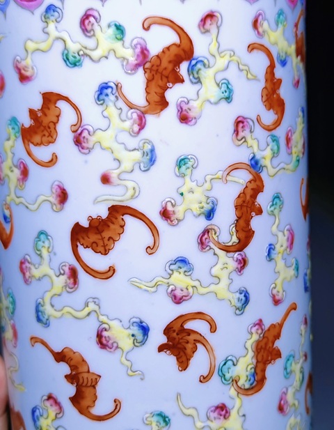 古玩陶瓷洪福齊天粉彩帽筒真品鑒賞圖