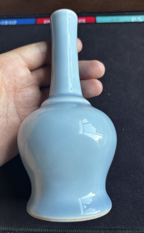古玩陶瓷天藍釉瓶真品鑒賞圖