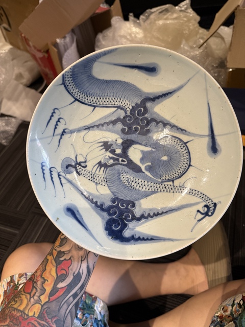 古玩陶瓷青花盤真品鑒賞圖