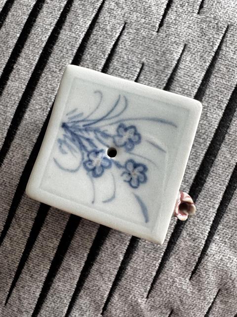 古玩陶瓷青花釉里紅硯滴真品鑒賞圖