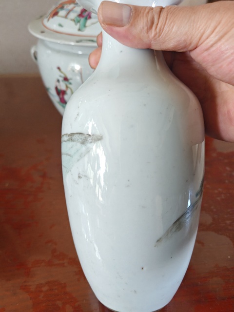 古玩陶瓷粉彩三星高照圖撇口瓶真品鑒賞圖