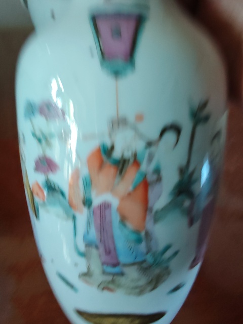 古玩陶瓷粉彩三星高照圖撇口瓶真品鑒賞圖