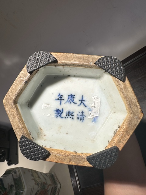 古玩陶瓷五彩人物故事六方瓶一對真品鑒賞圖