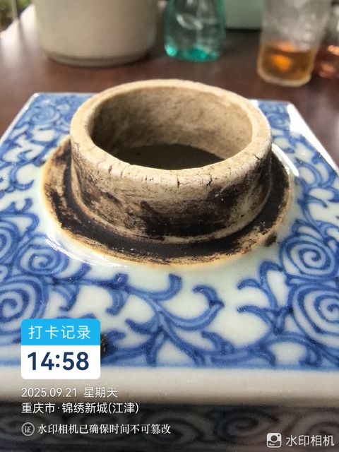 古玩陶瓷纏枝花卉紋青花茶葉罐真品鑒賞圖