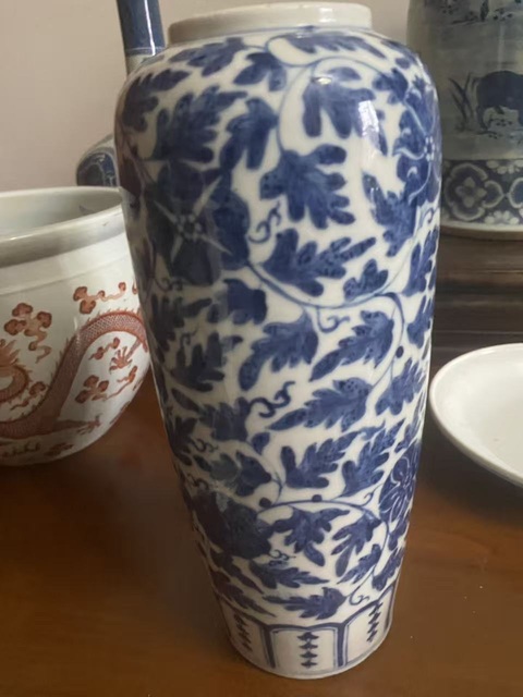 古玩陶瓷青花纏枝花卉紋罐真品鑒賞圖