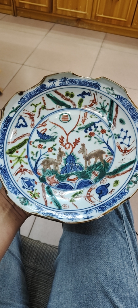 古玩陶瓷青花五彩盤真品鑒賞圖