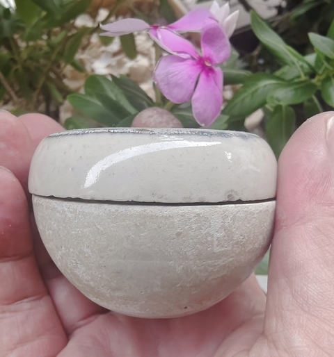 古玩陶瓷晚明青花印泥盒真品鑒賞圖