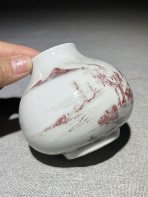 古玩陶瓷釉里紅山水紋蚊香底尊真品鑒賞圖