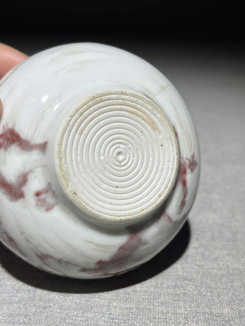 古玩陶瓷釉里紅山水紋蚊香底尊真品鑒賞圖
