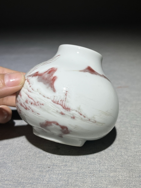 古玩陶瓷釉里紅山水紋蚊香底尊真品鑒賞圖