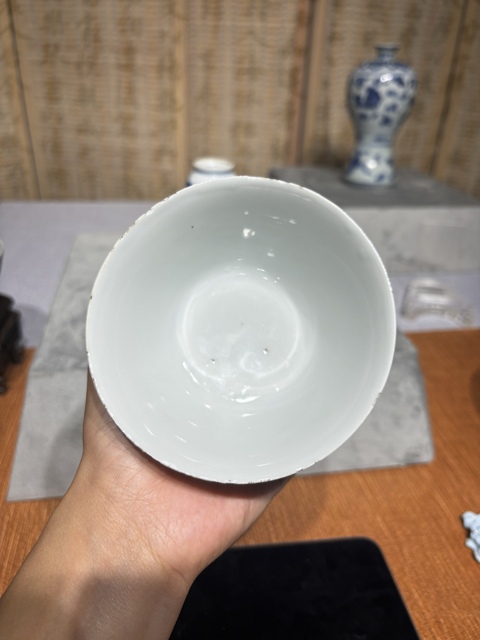 古玩陶瓷青花蘭草紋茶碗真品鑒賞圖