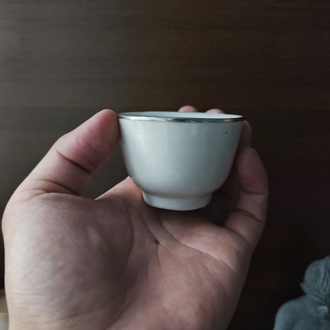 古玩陶瓷晚明德化窯白釉杯真品鑒賞圖