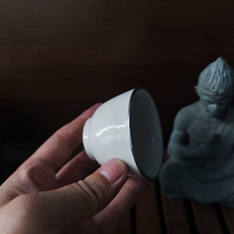 古玩陶瓷晚明德化窯白釉杯真品鑒賞圖