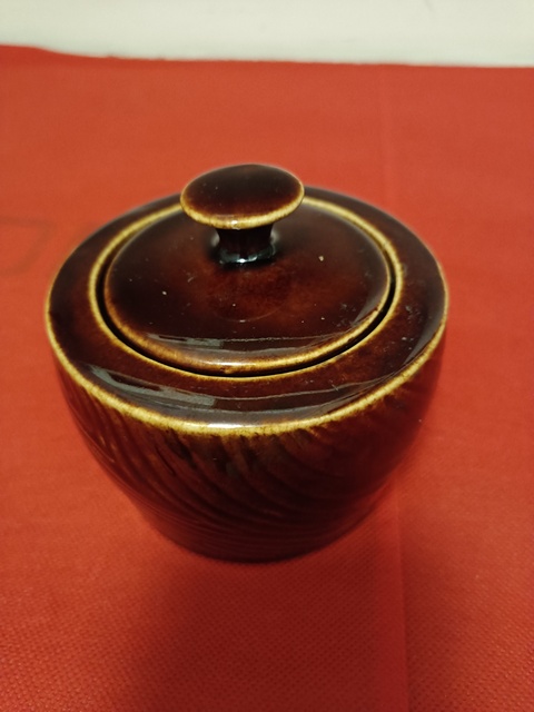 古玩陶瓷褐釉蓋罐真品鑒賞圖