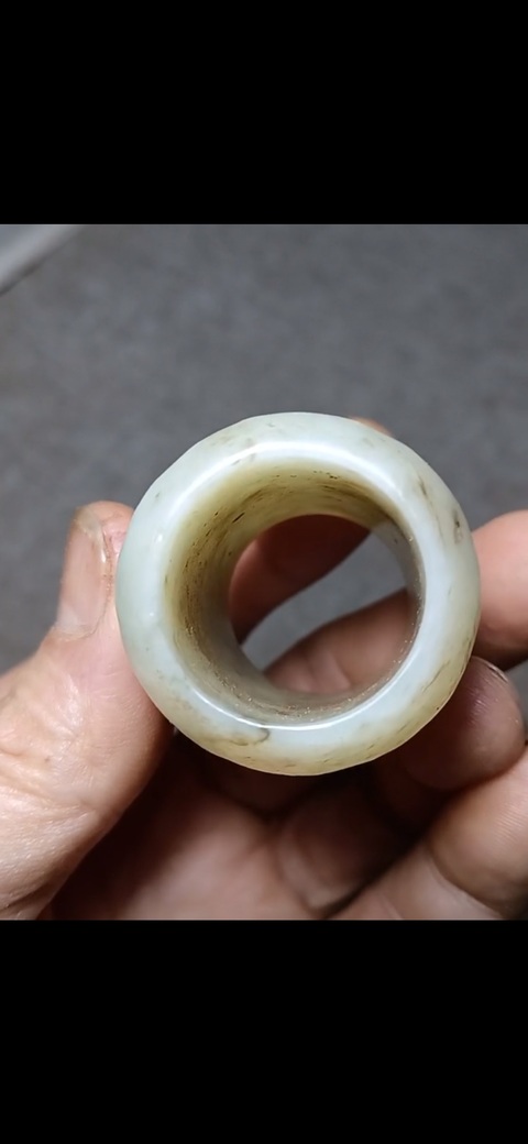 古玩玉器和田玉扳指真品鑒賞圖
