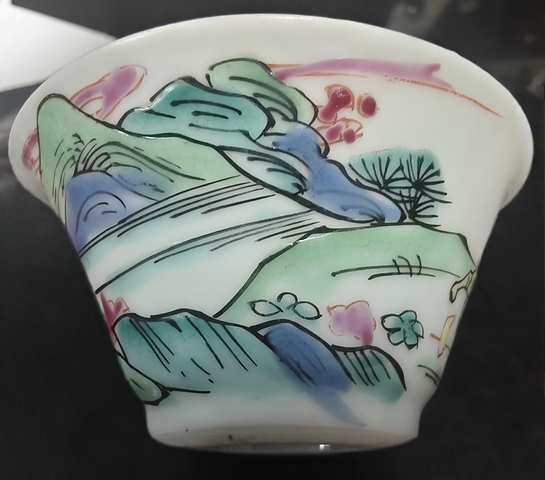 古玩陶瓷晚清粉彩杯真品鑒賞圖