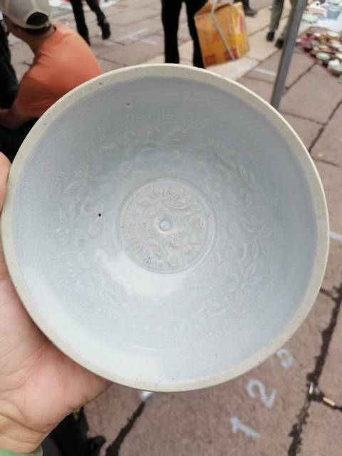 古玩陶瓷青白釉花卉紋面包碗真品鑒賞圖