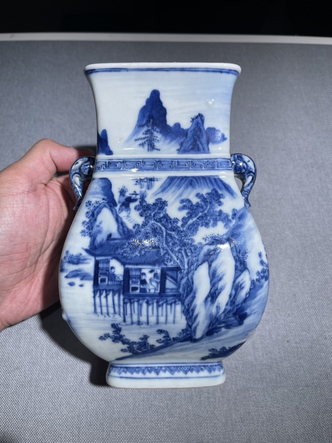 古玩陶瓷清雍正 青花山水象耳瓶拍賣,當(dāng)前價(jià)格89800元