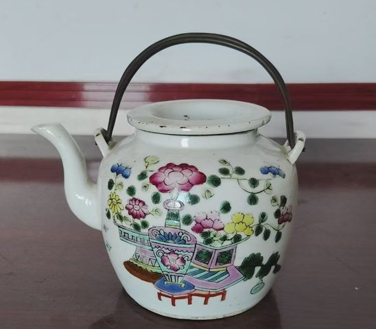 古玩陶瓷粉彩提梁壺真品鑒賞圖