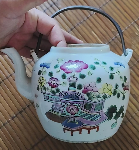 古玩陶瓷粉彩提梁壺真品鑒賞圖