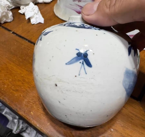 古玩陶瓷人物紋青花罐真品鑒賞圖