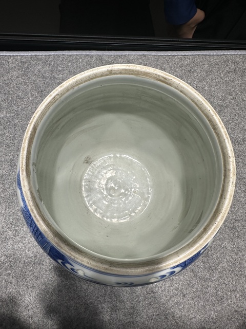 古玩陶瓷人物紋青花四系粥罐真品鑒賞圖