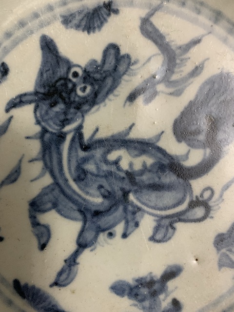 古玩陶瓷青花麒麟望月盤真品鑒賞圖