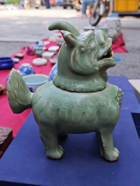 古玩陶瓷青釉香薰真品鑒賞圖