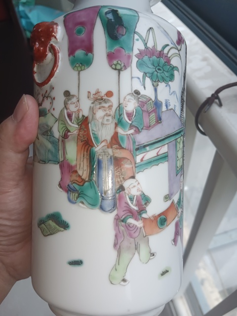 古玩陶瓷清晚期 粉彩百忍堂瓶真品鑒賞圖