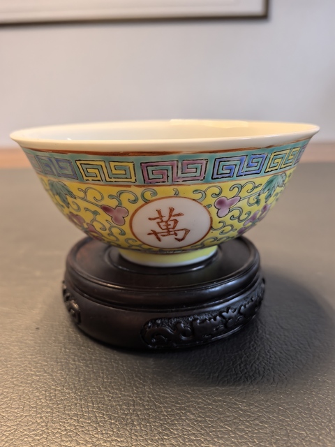 古玩陶瓷民國粉彩碗真品鑒賞圖