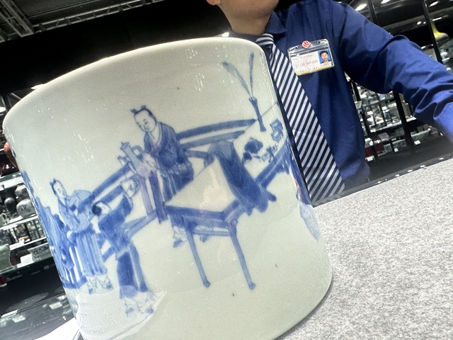 古玩陶瓷青花人物故事紋筆筒真品鑒賞圖