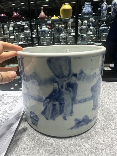 古玩陶瓷青花人物故事紋筆筒真品鑒賞圖