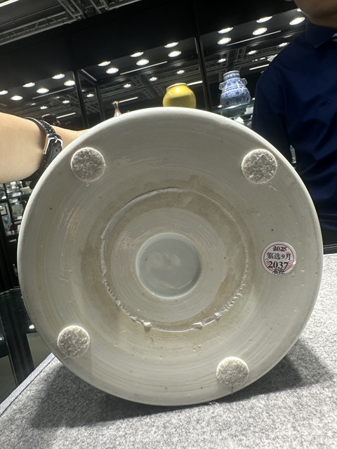 古玩陶瓷青花人物故事紋筆筒真品鑒賞圖