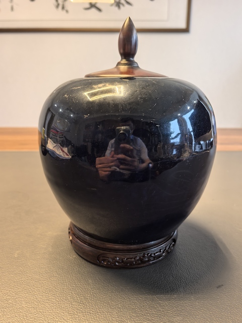 古玩陶瓷晚清茄皮紫釉蓋罐真品鑒賞圖