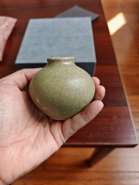 古玩陶瓷宋元龍泉窯水盂真品鑒賞圖