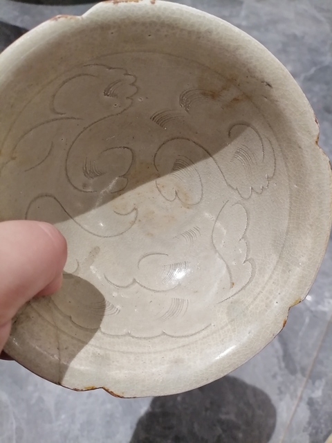 古玩陶瓷青白釉刻花葵口碗真品鑒賞圖