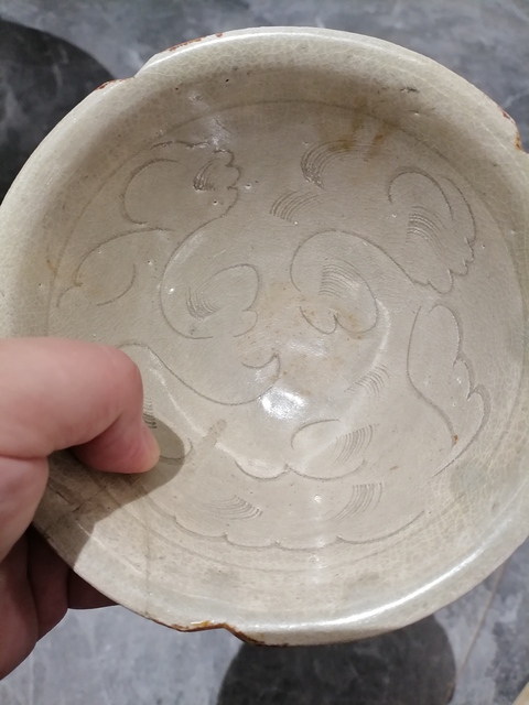 古玩陶瓷青白釉刻花葵口碗真品鑒賞圖